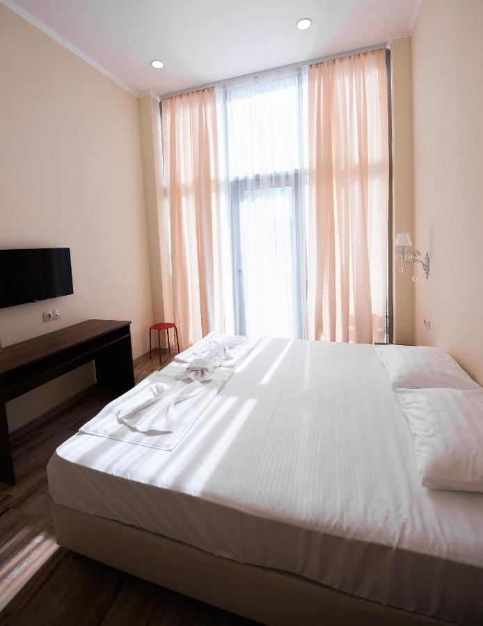 Hotel Evropa Gagra Exterior foto