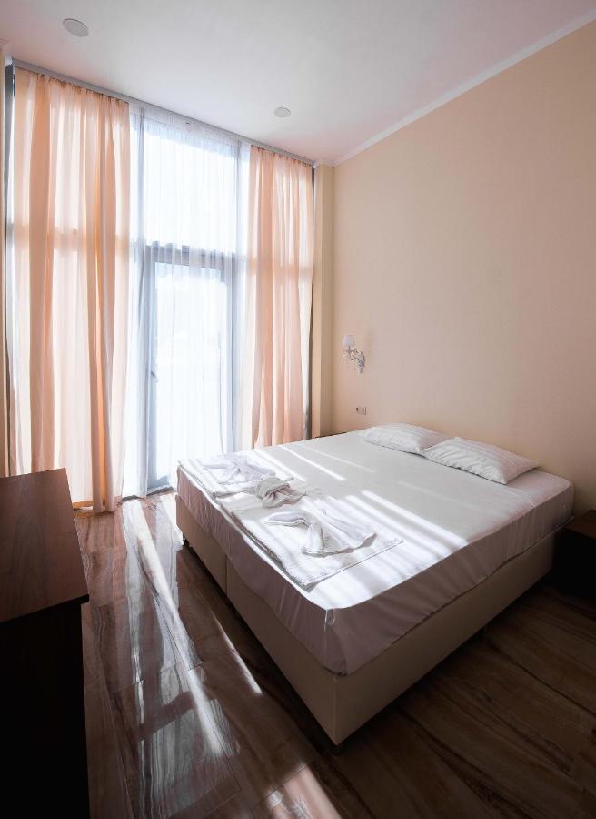 Hotel Evropa Gagra Exterior foto